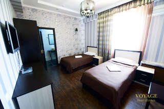 Отель Отель Вояж Бишкек Двухместный номер «Комфорт» с 2 отдельными кроватями-1